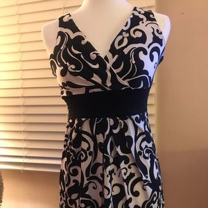 Cache black and white top💋💋